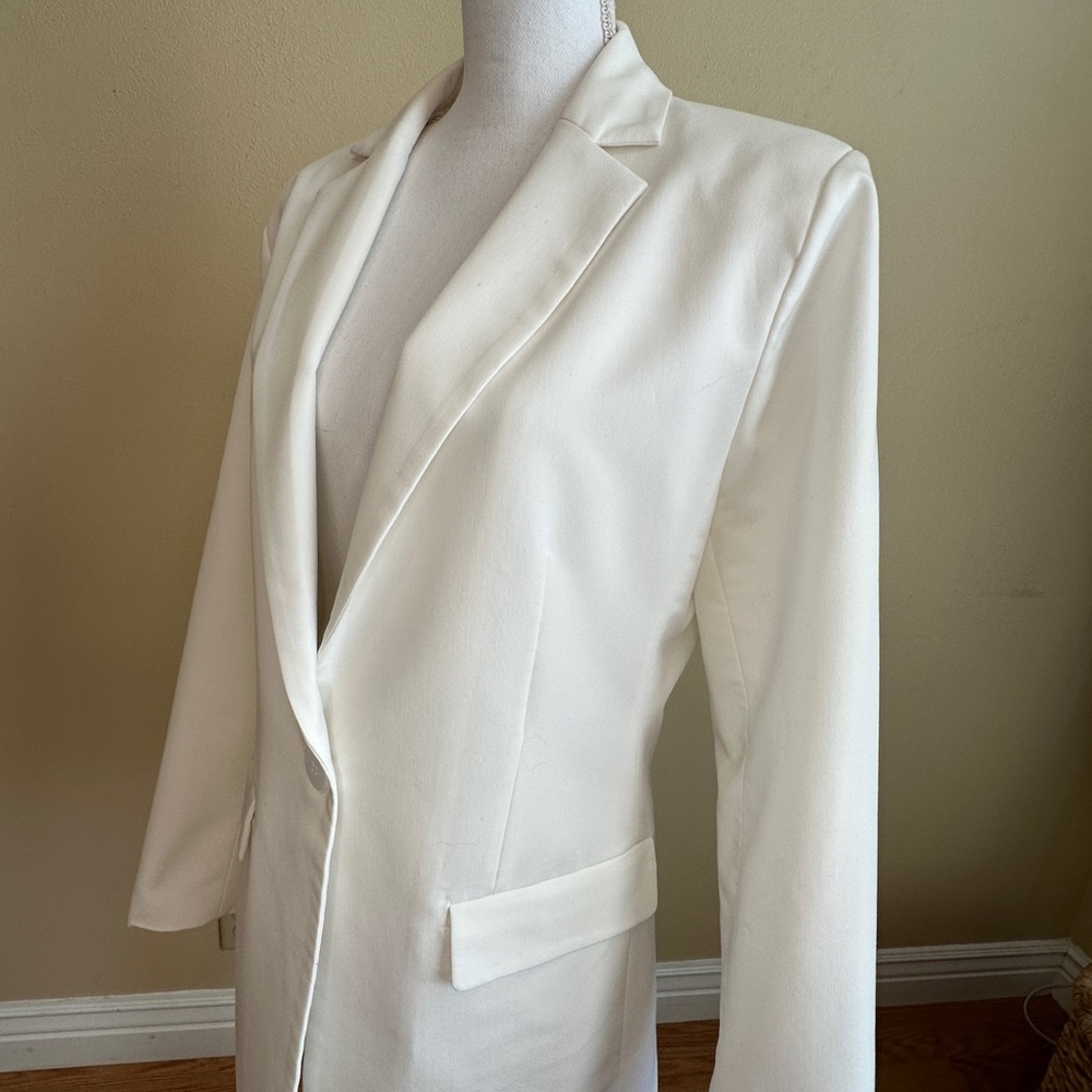 Winter White/Pale Ivory Single Button Blazer